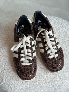 Adidas Japan W